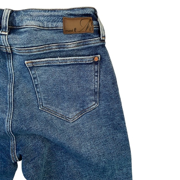 Mavi Jeans Alexis Bermuda Shorts Mid Rise Distressed Size 27 New - Picture 5 of 8